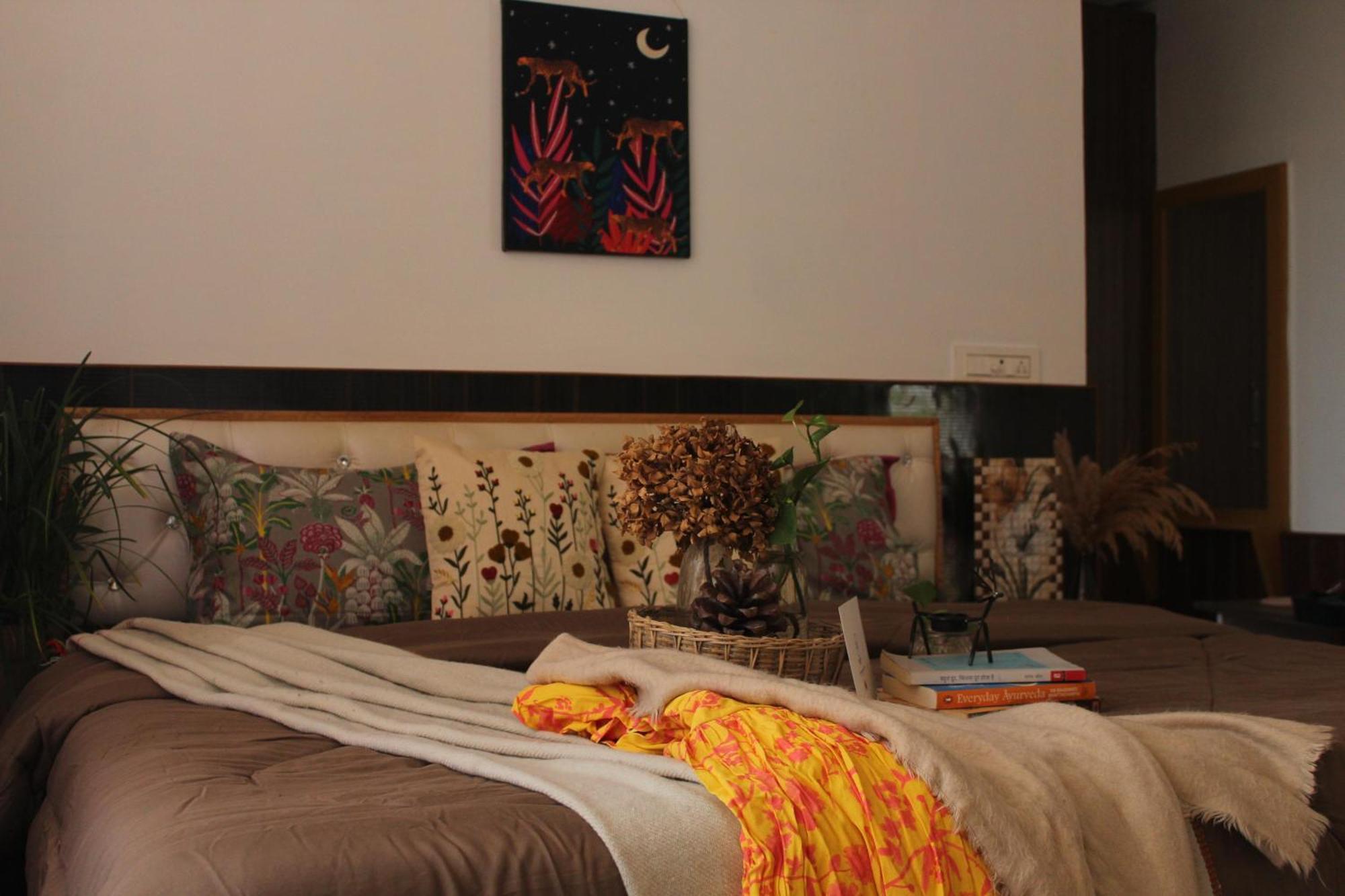 La Casa By Cosmic Kriya Hostel Bir  Exterior photo
